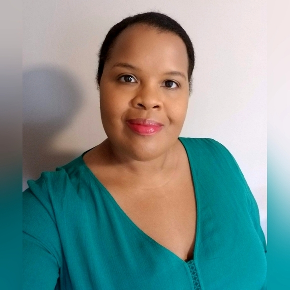 Meet your Posher, Alondra - Picture 2 of 2